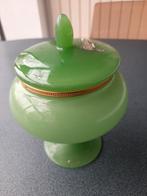 Opaline groene bonbonière, Antiek en Kunst, Antiek | Glaswerk en Kristal, Ophalen of Verzenden