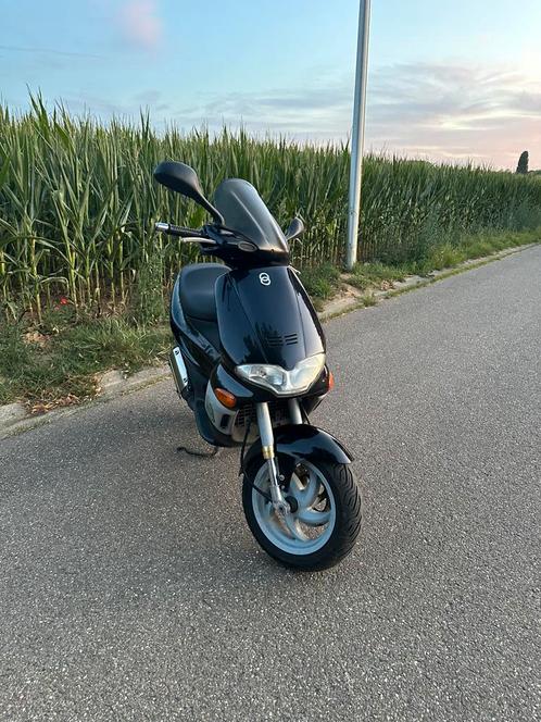 Gilera runner A1 125cc, Fietsen en Brommers, Scooters | Piaggio, Gebruikt, Overige modellen, Tweetakt, Ophalen