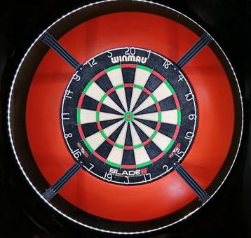 Winmau Blade 6,Corona Vision verlichting & Surround. beschikbaar voor biedingen