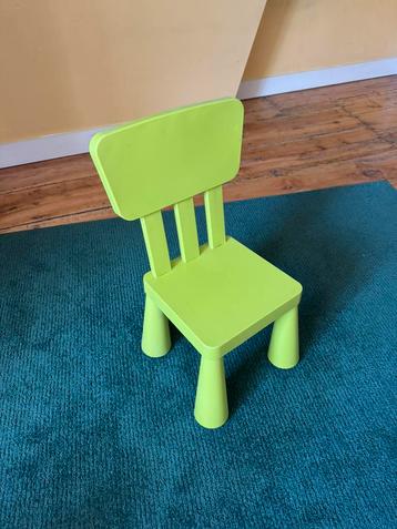 Chaise ikea mammuth verte beschikbaar voor biedingen
