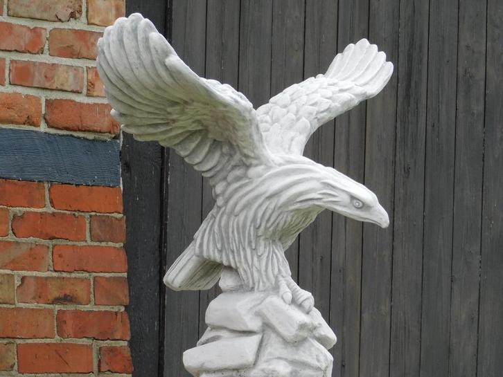 Adelaar met Gespreide Vleugels - 80 cm - Steen, Tuin en Terras, Tuinbeelden, Nieuw, Steen, Ophalen of Verzenden