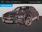 Mercedes-Benz CLA-Klasse 180 Coupé AMG Line | Panoramisch D, Auto's, Mercedes-Benz, Stof, Gebruikt, 4 cilinders, Zwart