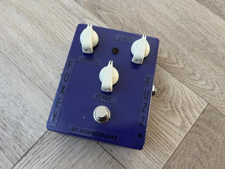 MJM Foxey Fuzz - Early Version, Musique & Instruments, Effets, Utilisé, Distortion, Overdrive ou Fuzz, Enlèvement ou Envoi