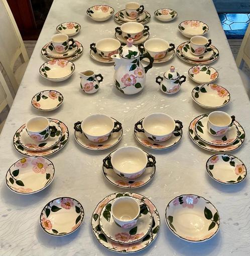 Villeroy Boch Wildrose 45 pièces, Antiek en Kunst, Antiek | Servies compleet, Ophalen