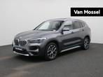 BMW X1 sDrive 1.5 LED | LMV | Zetelverw. | Pano Dak, Auto's, Stof, Gebruikt, 1505 kg, Bedrijf