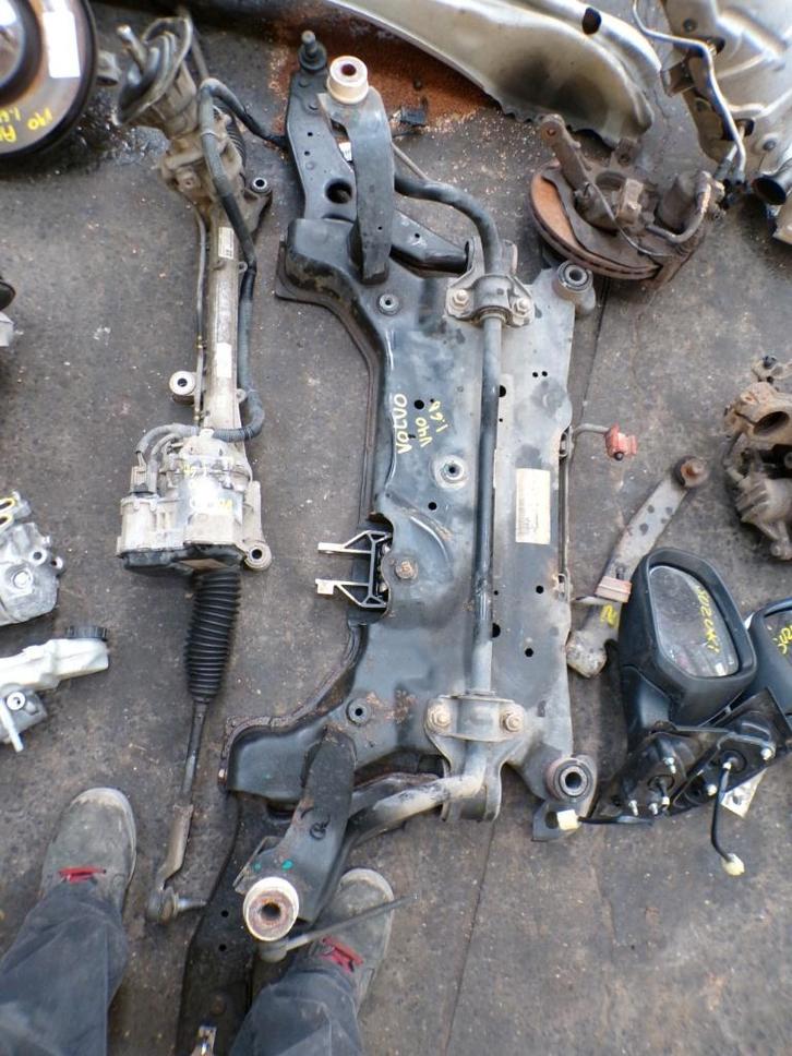 Berceau avant Volvo V40 1.6D2 84kw 2012-2017 LP/15173, Autos : Pièces & Accessoires, Suspension & Châssis, Volvo, Utilisé, Enlèvement