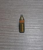 PIN - EVIAN - WATER - EAU MINÉRALE, Verzamelen, Verzenden, Gebruikt, Merk, Speldje of Pin