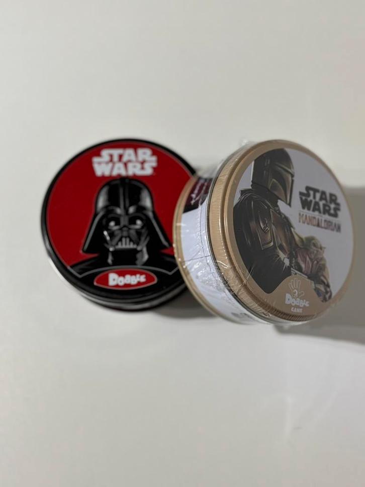 Lot de deux jeux Dobble Star Wars jeux de société  cinéma -, Verzamelen, Star Wars, Zo goed als nieuw, Ophalen of Verzenden
