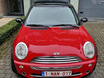 MINI COOPER 1.6 ESSENCE  1ER MAIN  AIRCO 170.000KM PRIX : 32