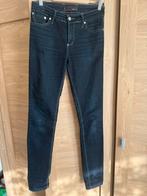 Donker blauw, maat 30, Kleding | Dames, Spijkerbroeken en Jeans, Ophalen of Verzenden, Zo goed als nieuw