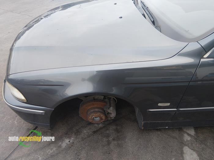 Scherm links-voor van een BMW 5-Serie (310), Auto-onderdelen, Carrosserie, BMW, Gebruikt, 3 maanden garantie