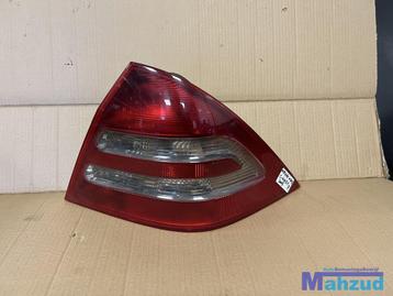 Mercedes C KLASSE W203 Rechts achterlicht sedan 2000-2007 disponible aux enchères