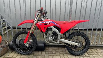 Crf 450 beschikbaar voor biedingen
