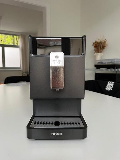 DOMO DO718K Volautomatische Espressomachine, Electroménager, Cafetières, Utilisé, Café en grains, Combiné, 4 à 10 tasses, Réservoir d'eau amovible