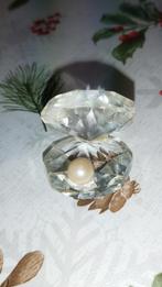 Kristallen pareloester, Enlèvement