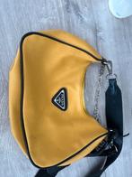 Prada tasje, Ophalen, Zo goed als nieuw, Geel