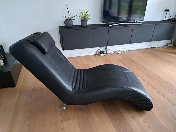 Ligfauteuil in zwart kunstleder, Huis en Inrichting, Zetels | Zetels en Chaises Longues, Gebruikt, Ophalen