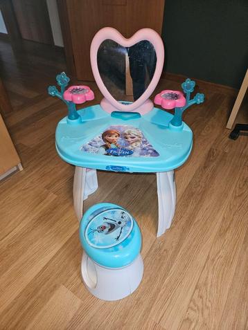 Coiffeuse "La reine des neiges" beschikbaar voor biedingen
