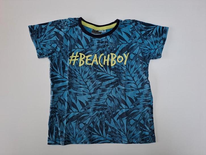 Mt 98 Blauwe T-shirt met donkerblauwe bladeren #beachboy, Kinderen en Baby's, Kinderkleding | Maat 98, Zo goed als nieuw, Jongen