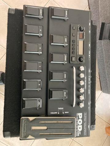 line 6 pod  XT Live met case, Enlèvement, Utilisé, Multi-effet