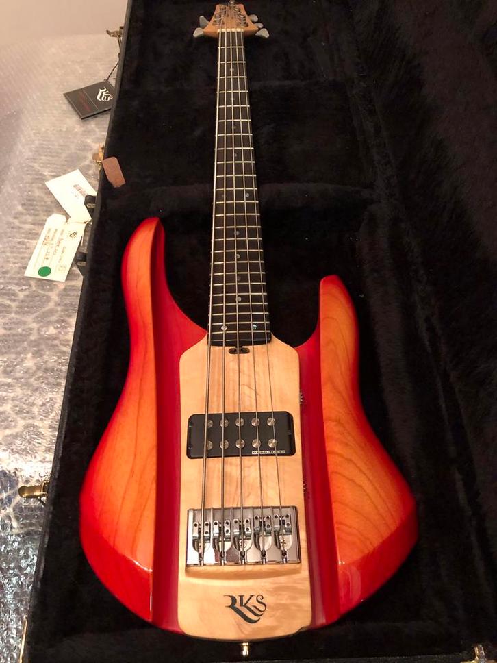 RKS basgitaar (nieuw), Muziek en Instrumenten, Snaarinstrumenten | Gitaren | Bas, Nieuw, Elektrisch, 5-snarig, Ophalen of Verzenden