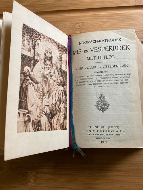 In leder gebonden missaal 1932, Antiek en Kunst, Antiek | Boeken en Manuscripten, Ophalen of Verzenden