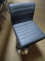 Hoge stoel / barkruk - draaibaar en in hoogte verstelbaar, 90 cm of meer, In hoogte verstelbaar, Metaal, Zo goed als nieuw
