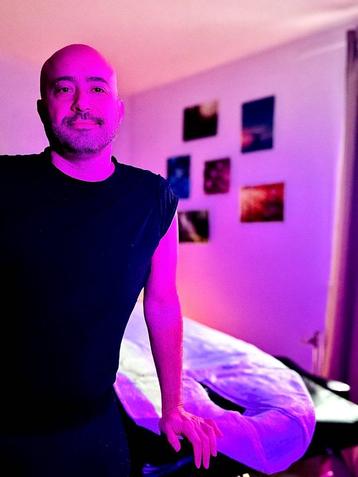 Ontspannende massages  beschikbaar voor biedingen