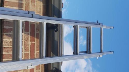 Ladder Solide, Doe-het-zelf en Bouw, Ladders en Trappen, Zo goed als nieuw, Ladder, Ophalen