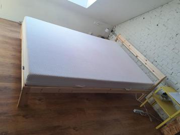 Lit double confortable, Beige, 140 cm, Enlèvement, Utilisé