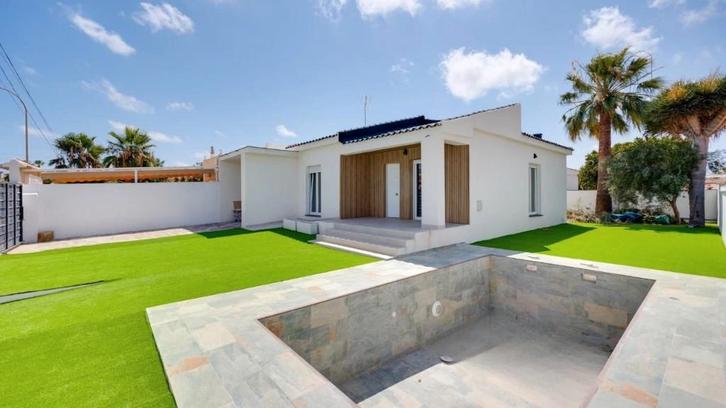 Villa mitoyenne rénovée Torrevieja, Immo, Étranger, Espagne, Maison d'habitation, Autres