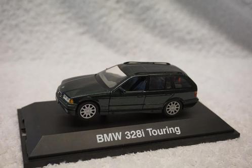 BMW 328I 3 Serie TOURING E36 -GROEN SCHUCO 04083 1:43, Hobby en Vrije tijd, Modelauto's | 1:43, Zo goed als nieuw, Auto, Schuco