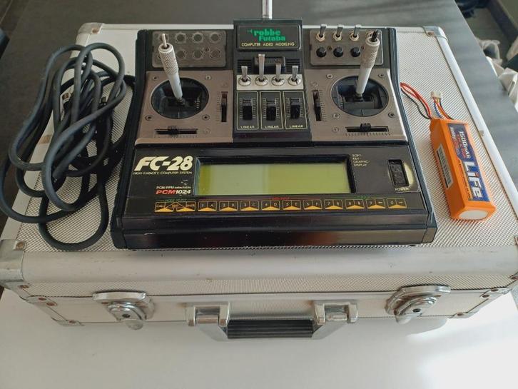 Futaba FC28, Hobby en Vrije tijd, Modelbouw | Radiografisch | Vliegtuigen, Gebruikt, Overige typen, Ophalen
