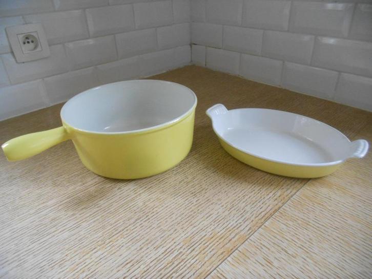 schaal + grote geëmailleerde  koekenpan(gietijzeren braadpan, Huis en Inrichting, Keuken | Potten en Pannen, Gietijzer, Ophalen of Verzenden