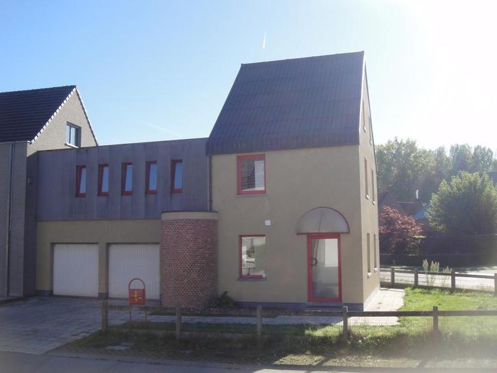 Gerenoveerde woning te huur in Nederzawlm, Immo, Huizen te huur, Provincie Oost-Vlaanderen, Vrijstaande woning