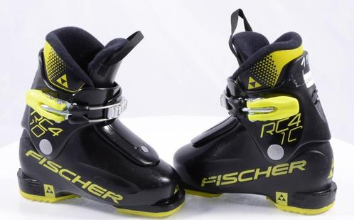 27 28 28,5 29 EU kinder skischoenen FISCHER RC4 10 Jr 2022, Sport en Fitness, Skiën en Langlaufen, Gebruikt, Schoenen, Ski, Fischer