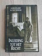 Inleiding tot het recht - Bouckaert & Van Houcke, Boeken, Studieboeken en Cursussen, Ophalen of Verzenden, Gelezen