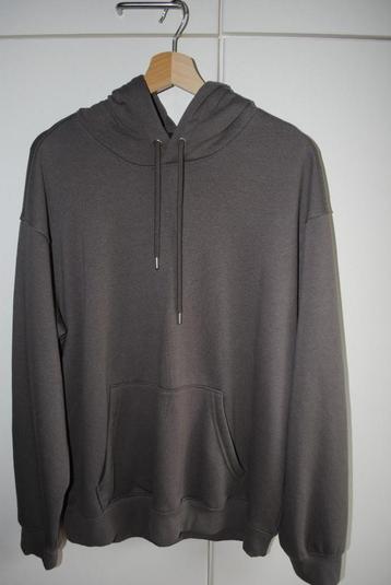 Hoodie 2 stuks beschikbaar voor biedingen