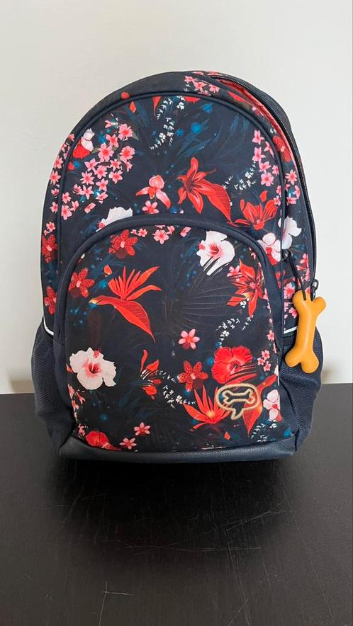 Stones and Bones rugzak lagere school, Handtassen en Accessoires, Tassen | Rugtassen, Gebruikt, Overige merken, 25 tot 40 cm, 45 tot 60 cm