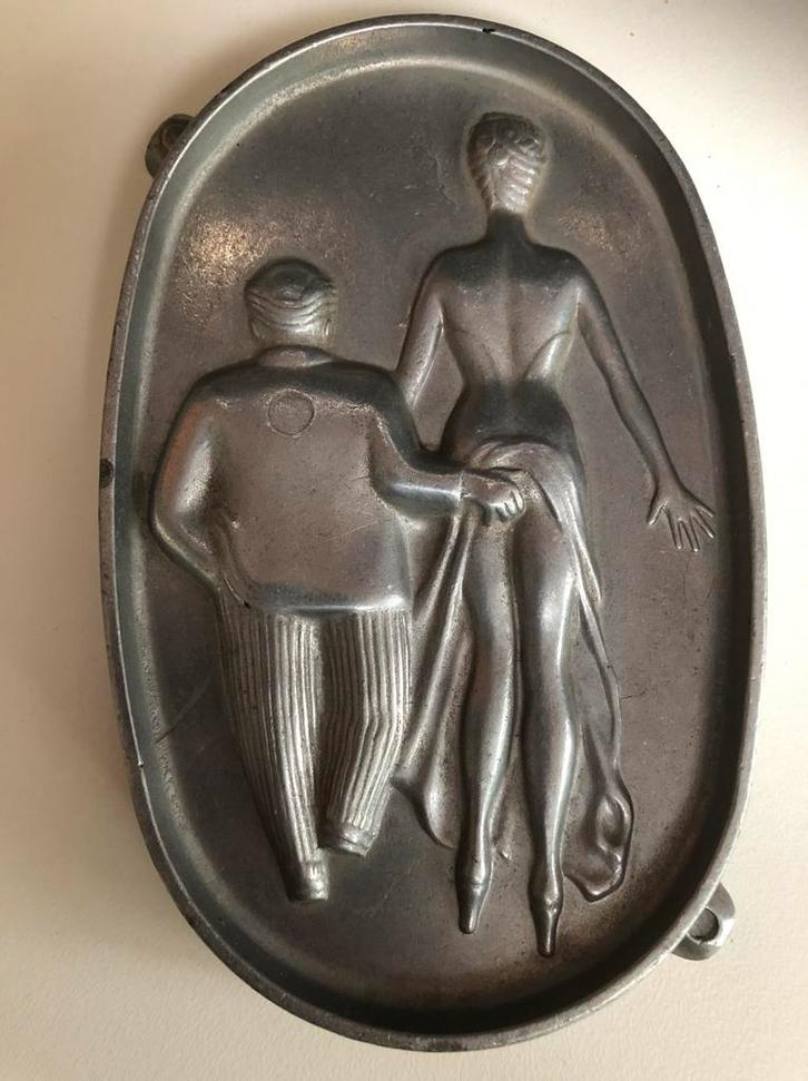 Oude asbak - periode 1946/1949, Verzamelen, Rookartikelen, Aanstekers en Luciferdoosjes, Asbak, Ophalen