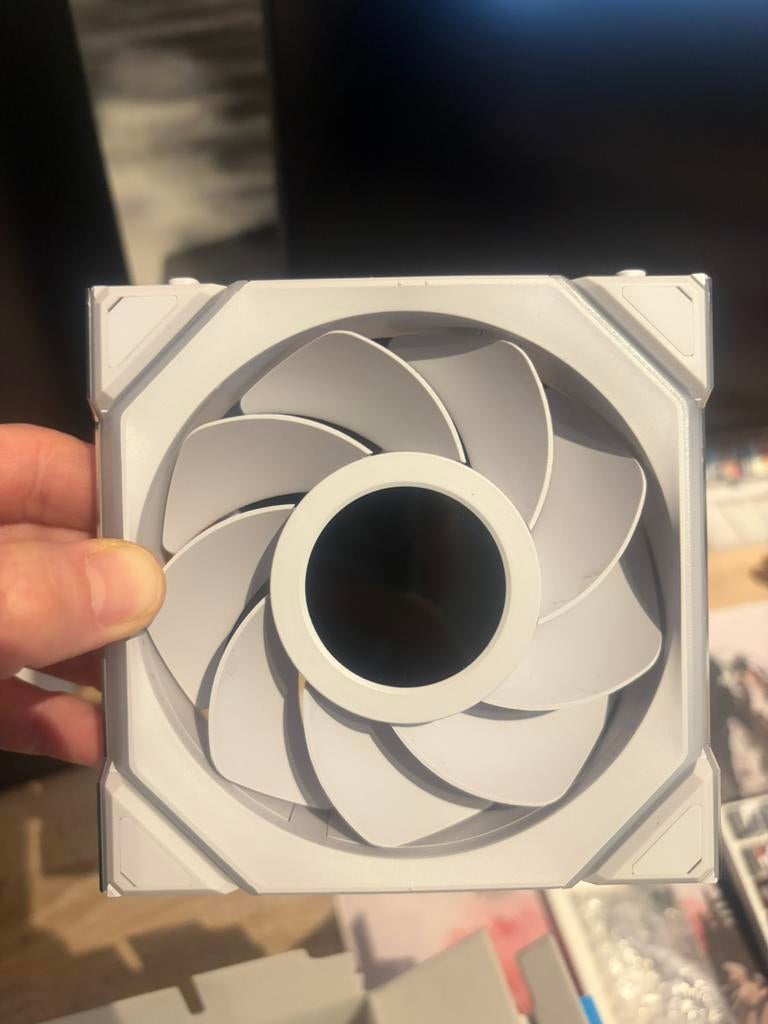 Ventilateur LCD Lian Li, Enlèvement, Comme neuf