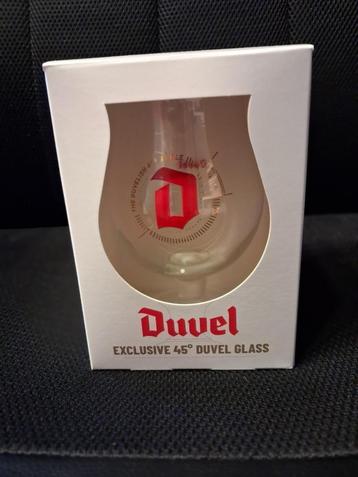 duvel glas beschikbaar voor biedingen