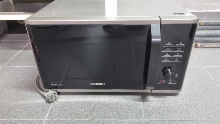 Samsung Microgolfoven (MS23K Serie), Elektronische apparatuur, Microgolfovens, Gebruikt, Vrijstaand, Microgolfoven, 45 tot 60 cm