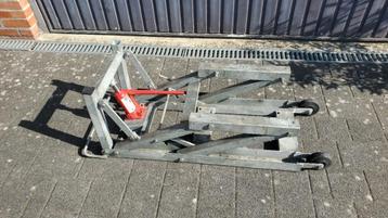 Motorlift galva beschikbaar voor biedingen