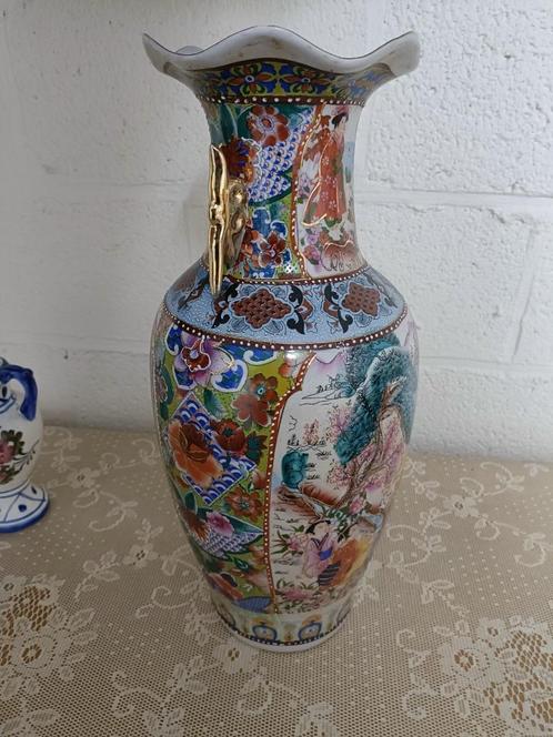 Een prachtige Chinese vaas, een mooi voorbeeld van tradition, Antiek en Kunst, Antiek | Keramiek en Aardewerk, Ophalen