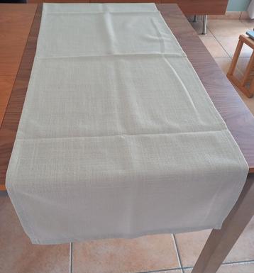 Tafellopers beige (2 stuks) beschikbaar voor biedingen
