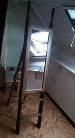 Spiegel in houten ladder, Comme neuf, Moins de 50 cm, 150 à 200 cm, Enlèvement