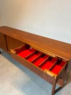 Vintage Mcintosh sideboard, Antiek en Kunst, Ophalen