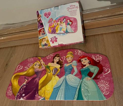 Foam puzzels - Frozen en Prinsessen (2x25stuks), Kinderen en Baby's, Speelgoed | Kinderpuzzels, Gebruikt, 2 tot 4 jaar, 10 tot 50 stukjes