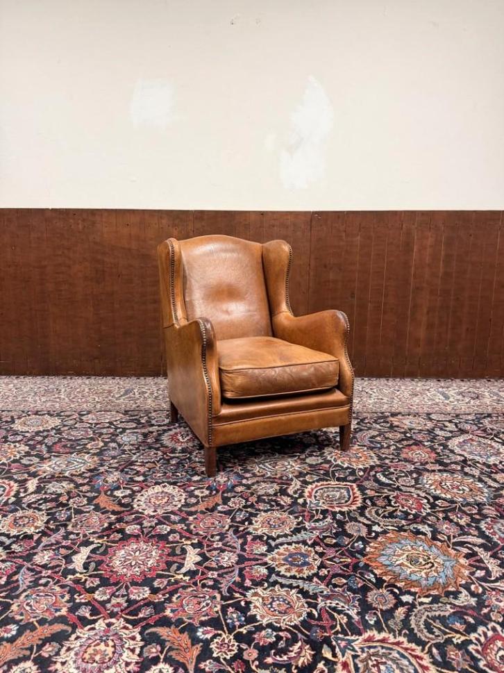 Klassiek Engels Schaapsleder Chesterfield Fauteuil, Antiek en Kunst, Antiek | Kantoor en Zakelijk, Ophalen of Verzenden